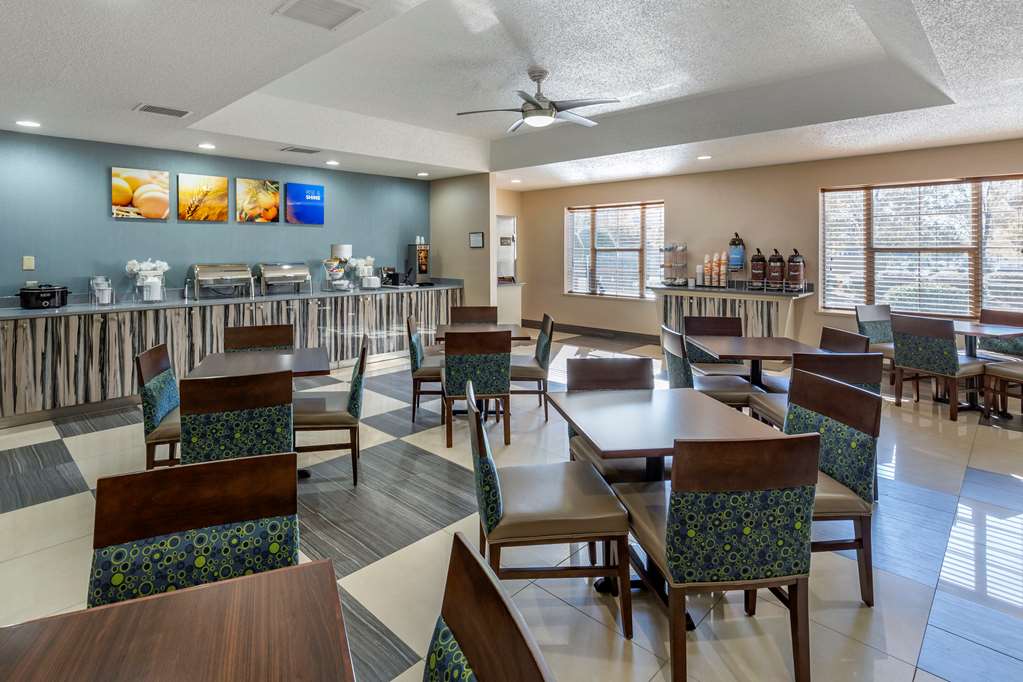 Comfort Suites Pineville Ballantyne Area - photo 37