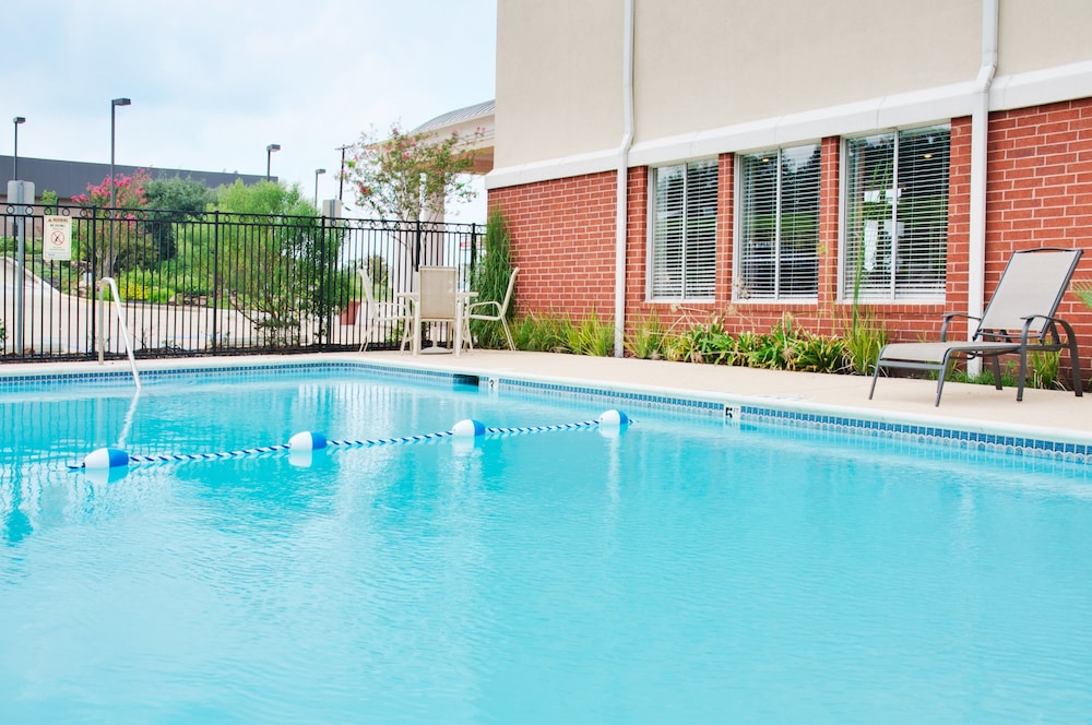 Holiday Inn Express Hotel & Suites Livingston - photo 7
