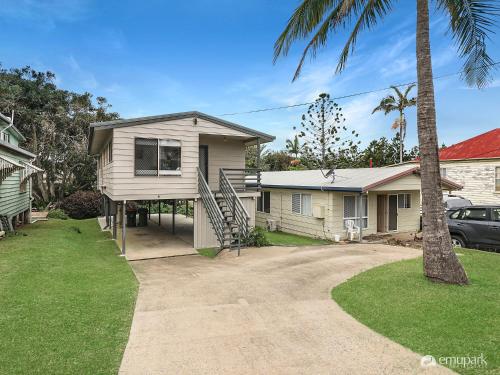 Sea Breeze On Archer — Emu Park