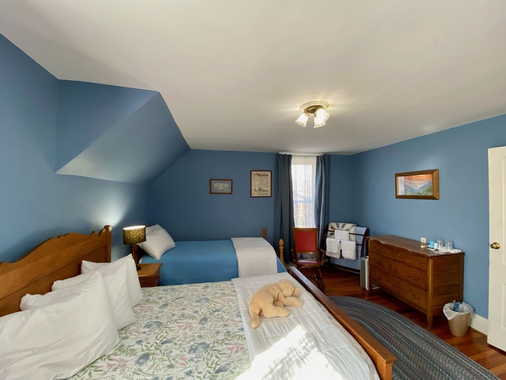 The Dancing Bear Inn - photo 3