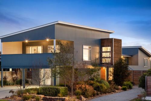 The Grampian Grove by Ready Set Stay in Cowes, Australia