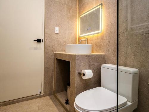 2 Bedroom for 4 guests Private in center of Sathorn