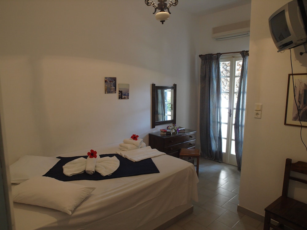Eden Ios Rooms — Ios — photo 2