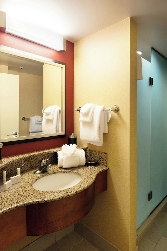 Courtyard by Marriott Canton - photo 15
