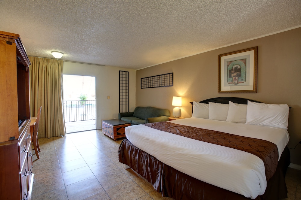 Desert Hot Springs Spa Hotel - photo 7