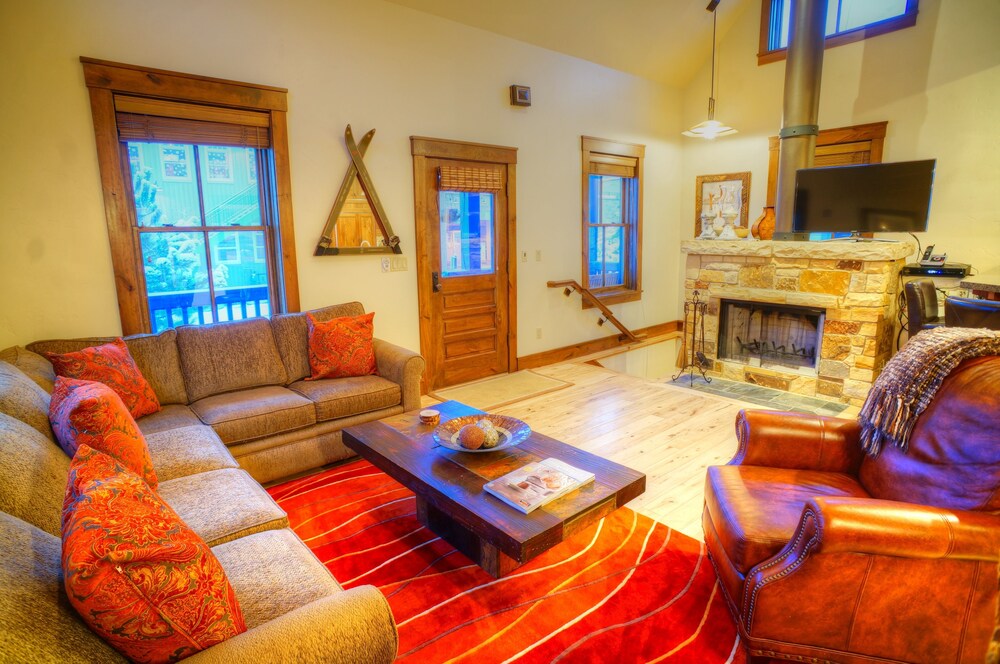 Abode at Town Lift - photo 7