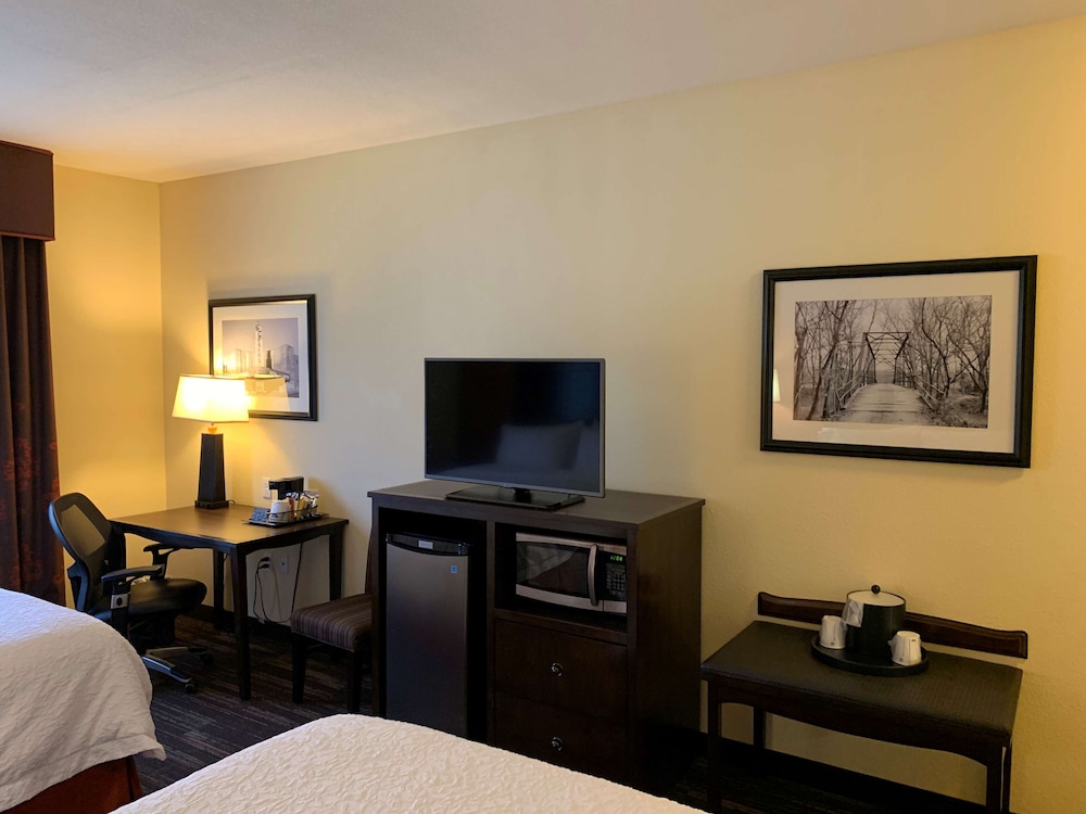 Hampton Inn Poplar Bluff - photo 24