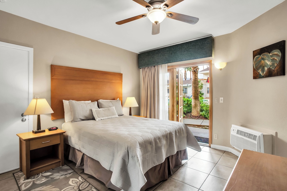 Inn at Deep Canyon - photo 16