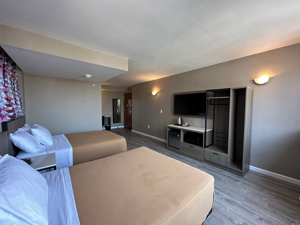 Regal Inn & Suites New York LaGuardia Hotel - photo 16