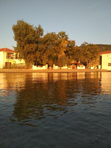 Kalama Apartments — 4-Star Luxury Hotel in Kalamos, Greece