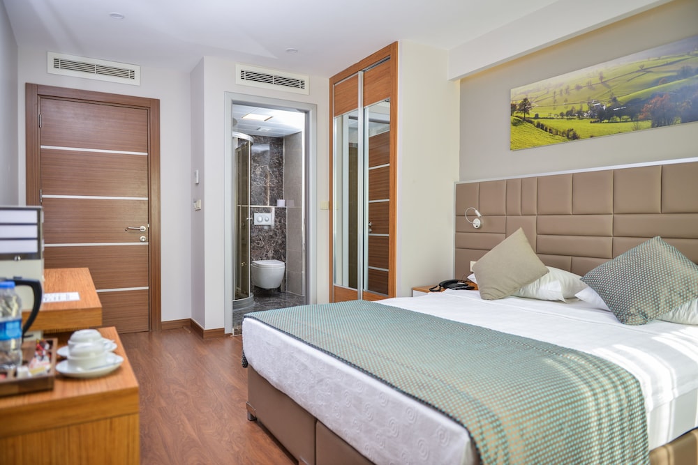 Hakcan Hotel in Izmir, Turkey