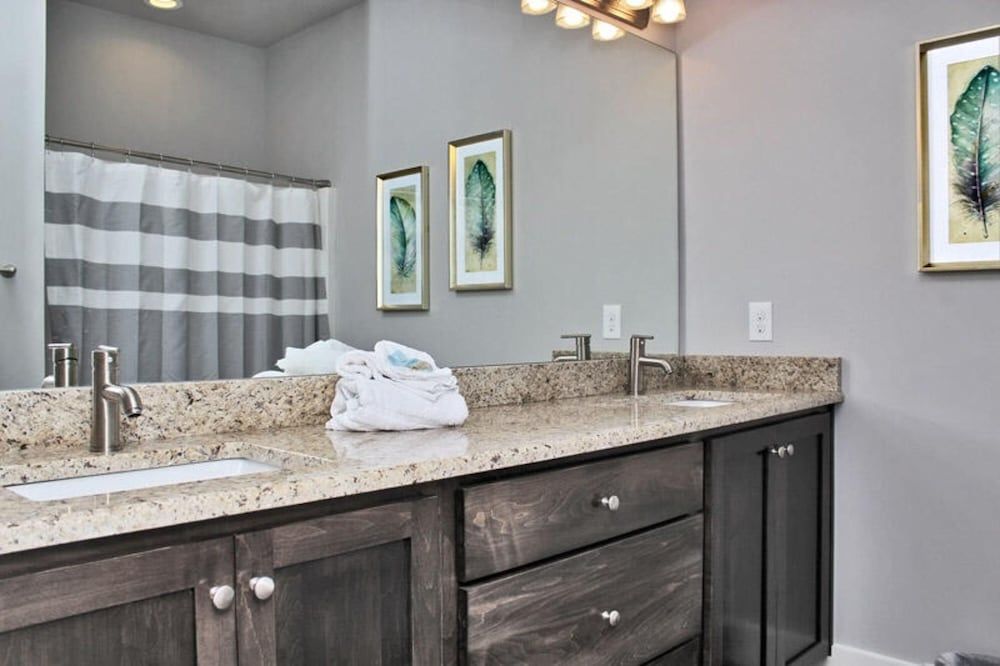 Romeo Beach by Youngs Suncoast - photo 10