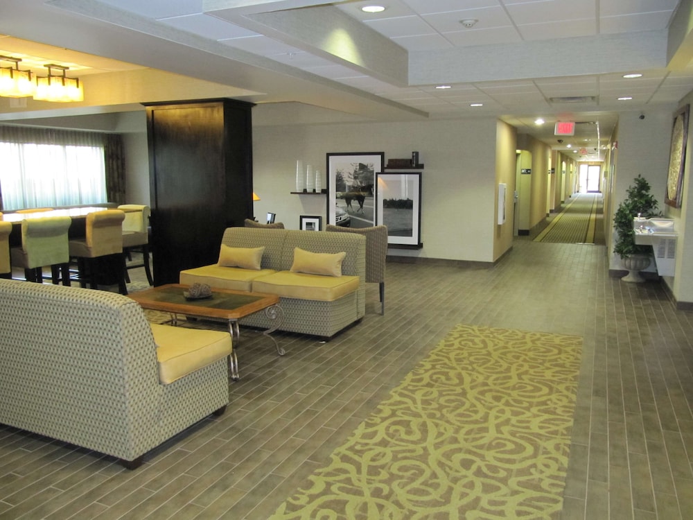 Hampton Inn Lindale Tyler - photo 3