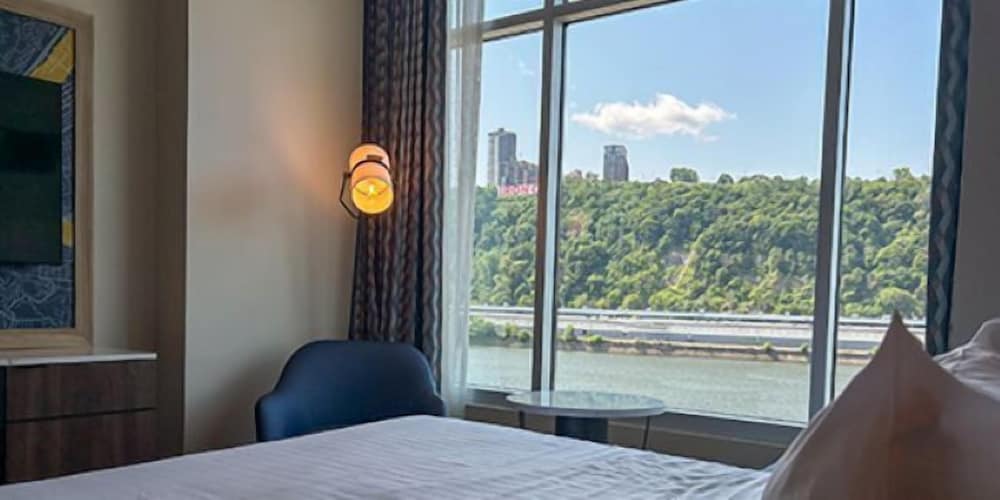 The Landing Hotel at Rivers Casino Pittsburgh - photo 20