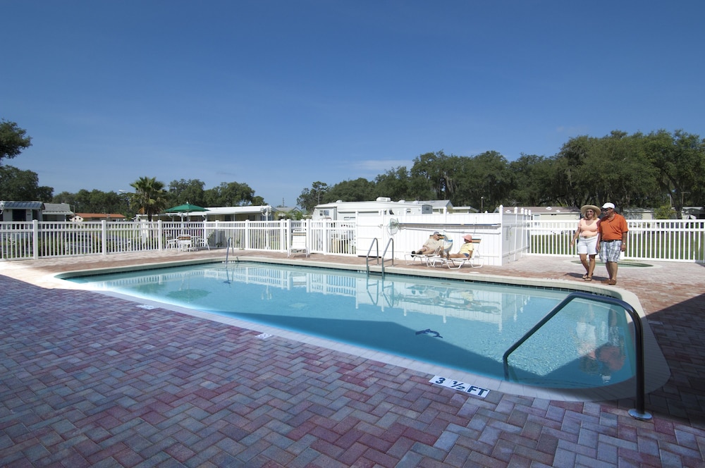Southern Charm RV Resort — hotel in Zephyrhills