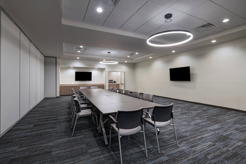 TownePlace Suites by Marriott Dallas DFW Airport North Irving - photo 36