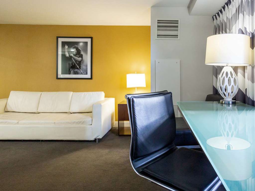 Comfort Inn & Suites Baltimore Inner Harbor - photo 24