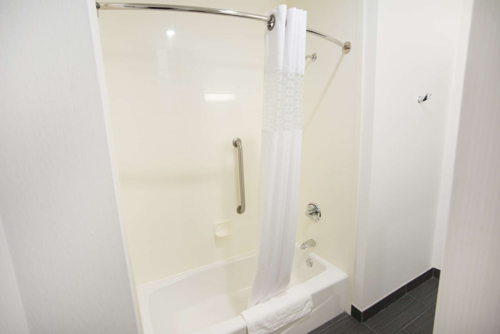 Hampton Inn & Suites Stillwater West - photo 15