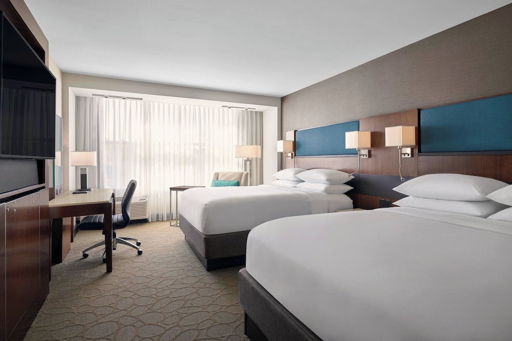 Delta Hotels by Marriott Milwaukee Northwest - photo 4