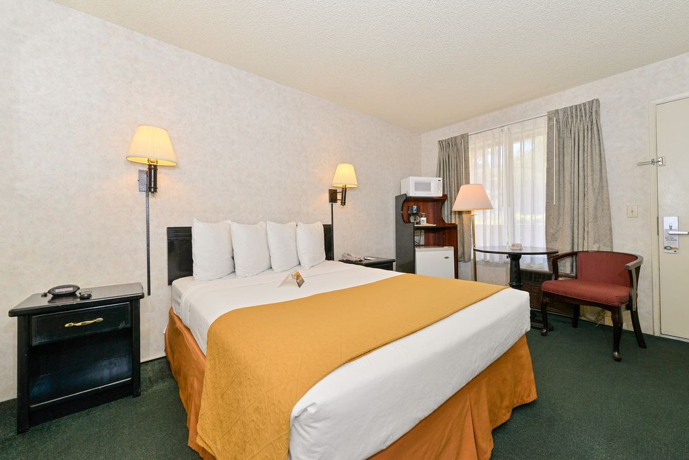 Rodeway Inn & Suites El Cajon San Diego East - photo 37