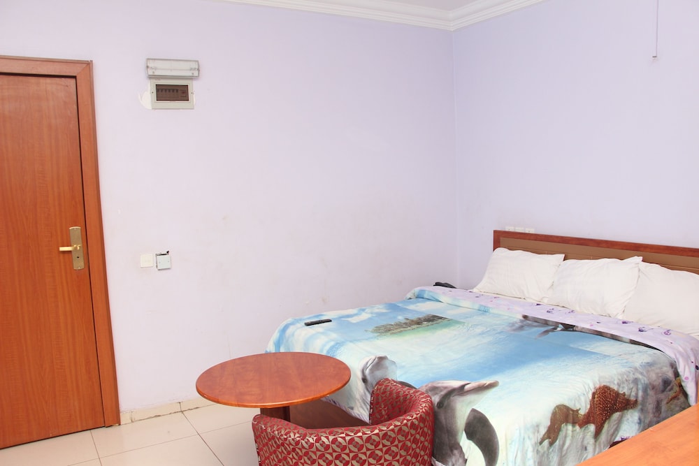 Reverton Hotel — Lokoja — photo 3