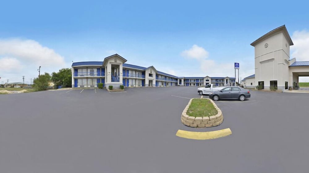 Americas Best Value Inn Hillsboro - photo 16