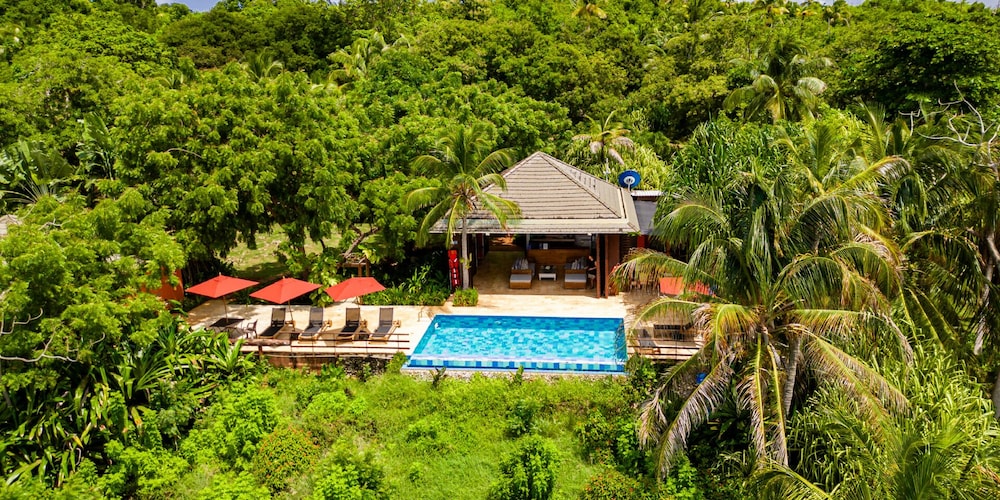 Hotel Acantilado de La Tierra by On vacation in San Andres, Colombia