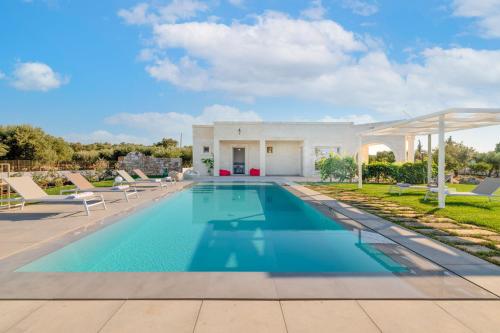 Villa Apeliote — 4-Star Luxury Hotel in Carovigno, Italy