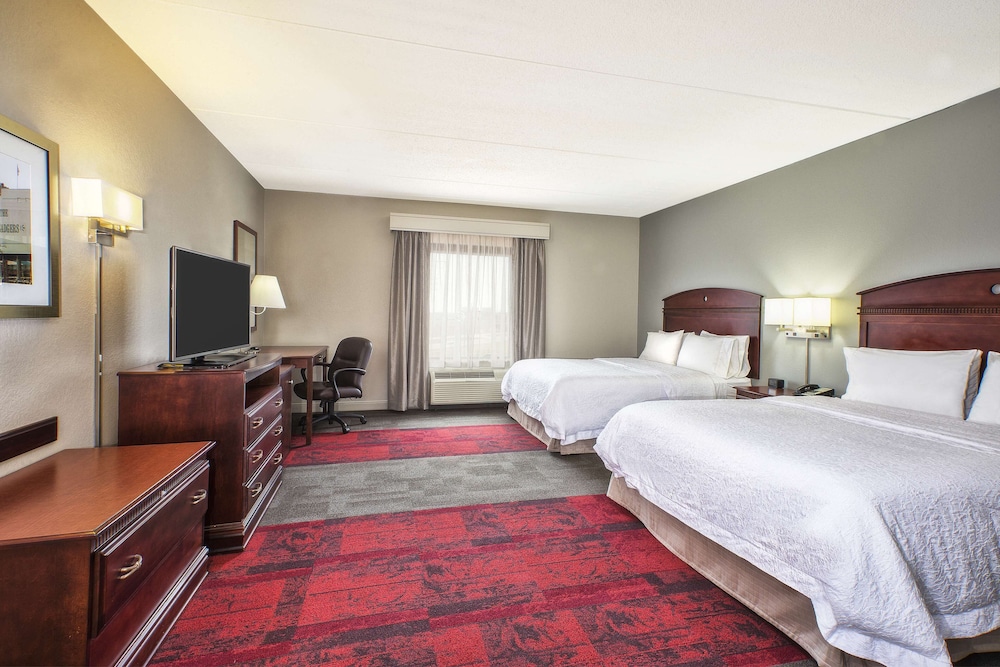 Hampton Inn & Suites Madison West - photo 8