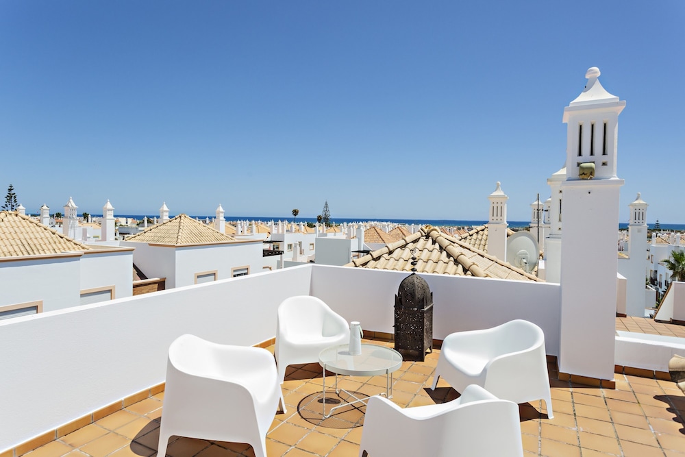 Cabanas Terrace — 4-Star Luxury Hotel in Tavira, Portugal