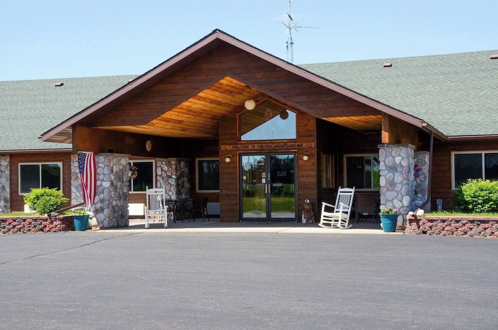 Chicaugon Lake Inn - photo 99