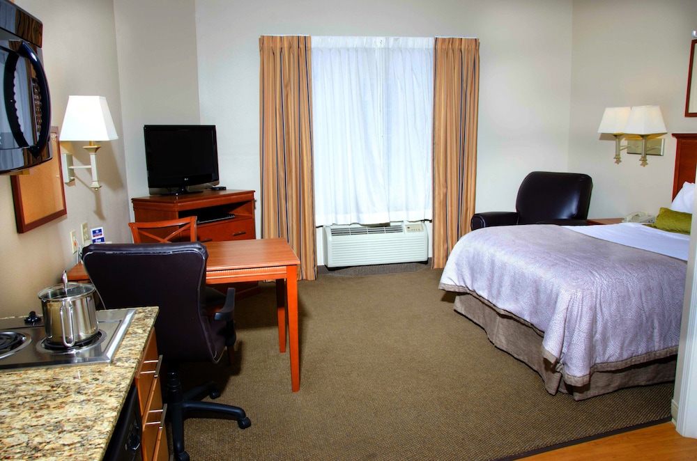 Candlewood Suites Columbus Fort Benning by IHG - photo 16
