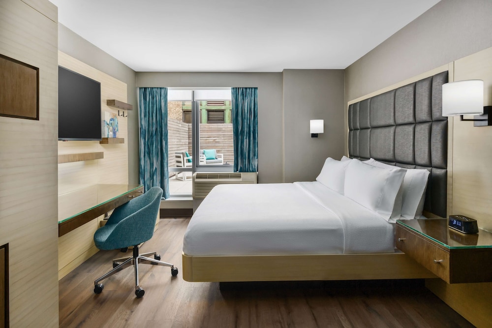 Hilton Garden Inn New York Times Square North - photo 7