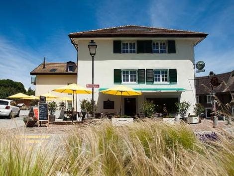 Hotel restaurant La Croix Verte in Nyon, Switzerland