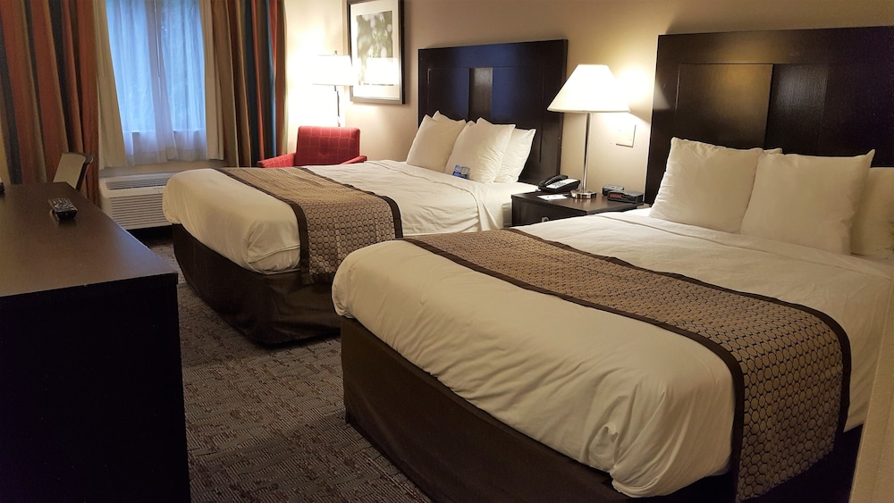 Baymont by Wyndham Belleville Airport Area - photo 7