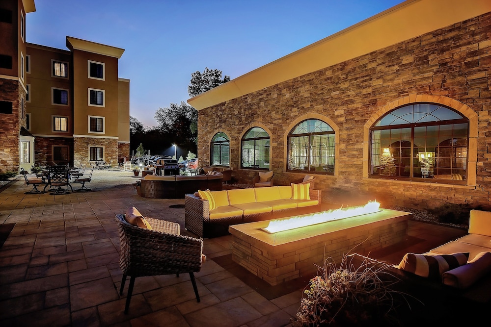 Staybridge Suites Holland by IHG - photo 27