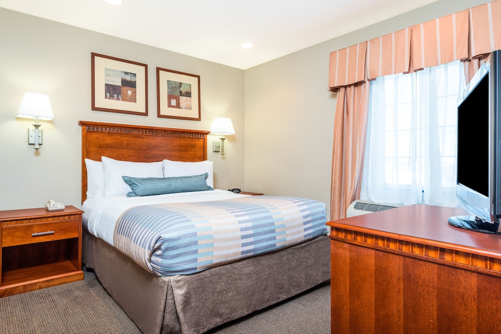 Candlewood Suites LAX Hawthorne by IHG - photo 8