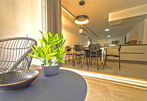 RB3 Centrally located luxurious apartment — 4-Star Luxury Hotel in Sliema, Malta