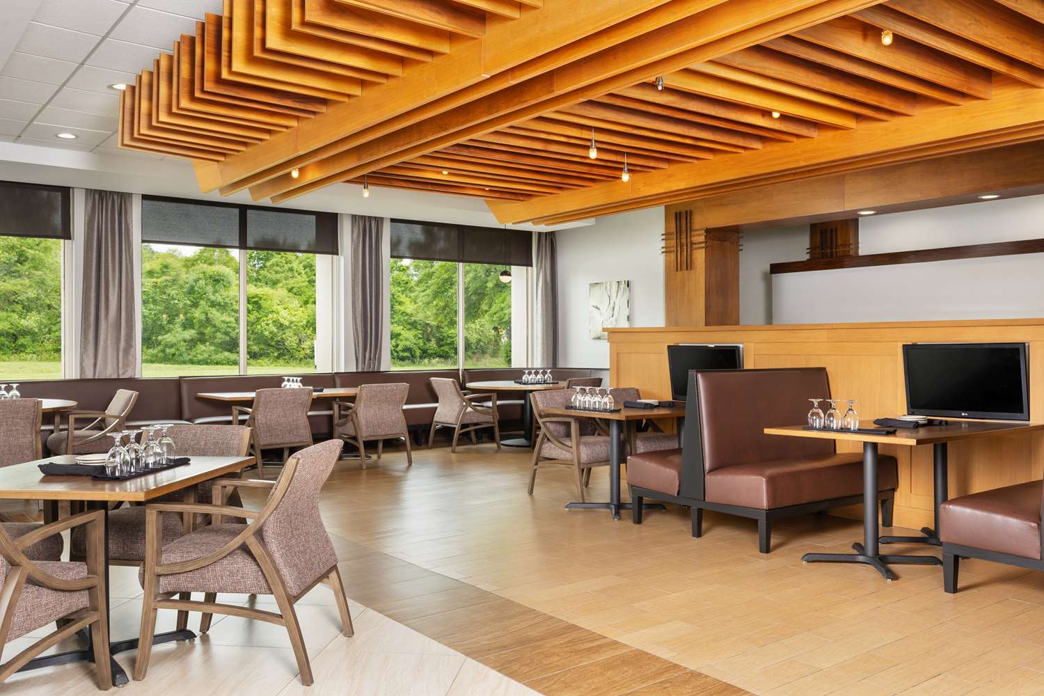 Doubletree By Hilton Greensboro Airport - photo 12