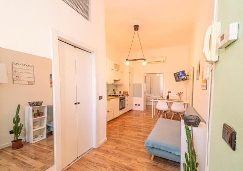 Iconic House Navigli Bilocale Moderno ed Elegante — 4-Star Luxury Hotel in Milan, Italy