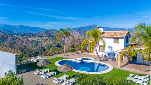 Finca El Cerro Piscina Y Jacuzzi — Coin