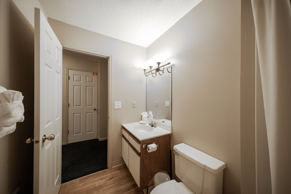 Telemark Northwoods Lodging - photo 76