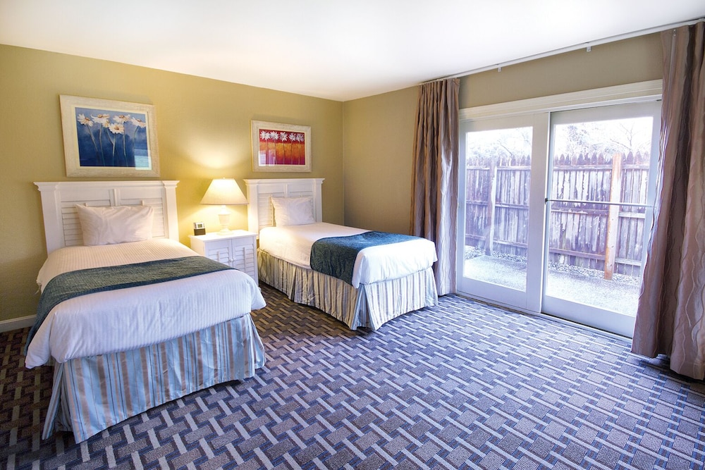 Club Wyndham Newport Overlook - photo 11