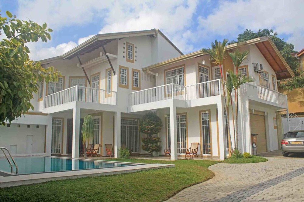 Apna Colombo in Sri Jayewardenepura Kotte, Sri Lanka