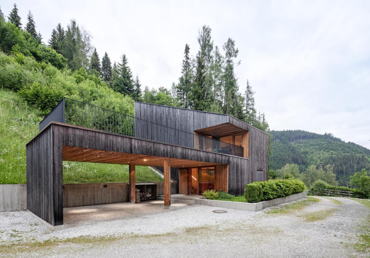 Aufberg 1110 — 4-Star Luxury Hotel in Piesendorf, Austria