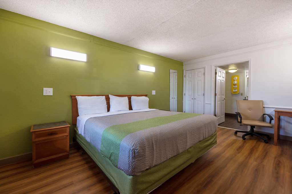 Motel 6 Knoxville TN - photo 17