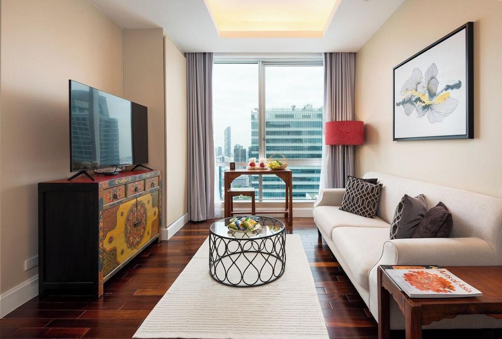 Sky Villas Apartments — 4-Star Luxury Hotel in Bangkok, Thailand