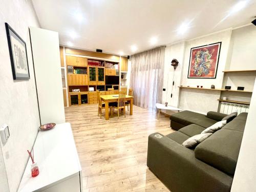 15 Min. Colosseo 2 Casa di Micca — 4-Star Luxury Hotel in Rome, Italy