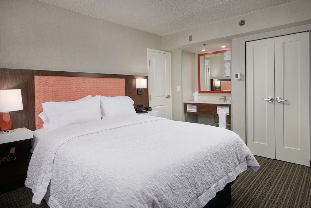 Hampton Inn Fairfax City - photo 12