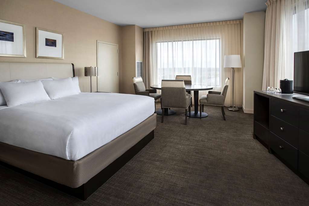 Hyatt Regency Pittsburgh International Airport - photo 17